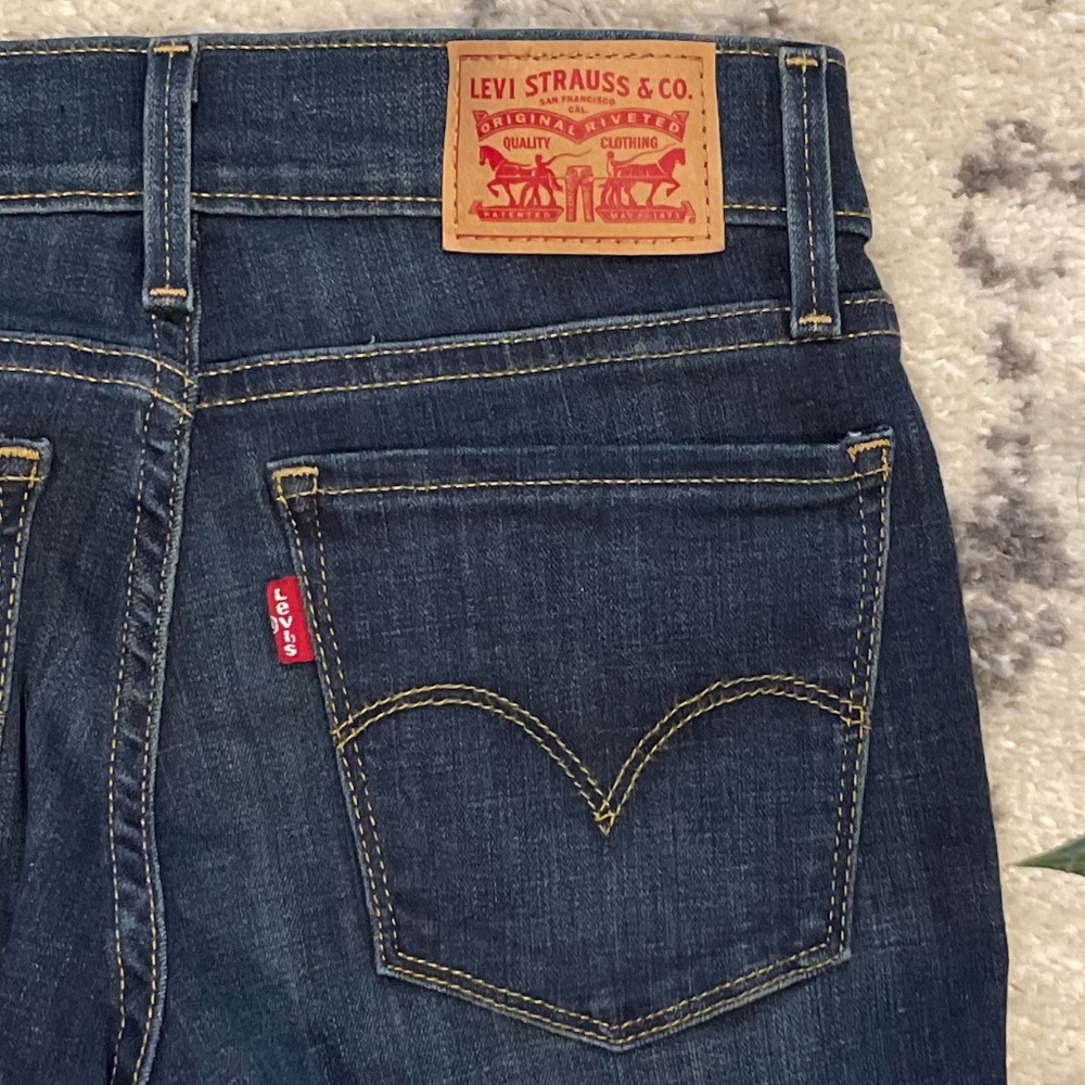 Levi's 710 Super Skinny Dark Wash - Size 25 - Picture 6 of 10